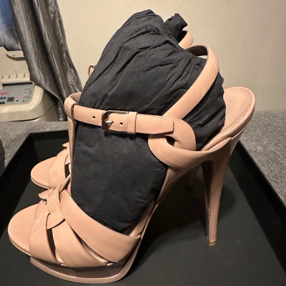 SAINT LAURENT TRIBUTE PLATFORM SANDALS IN PATENT LEATHER - Picture 5 of 11